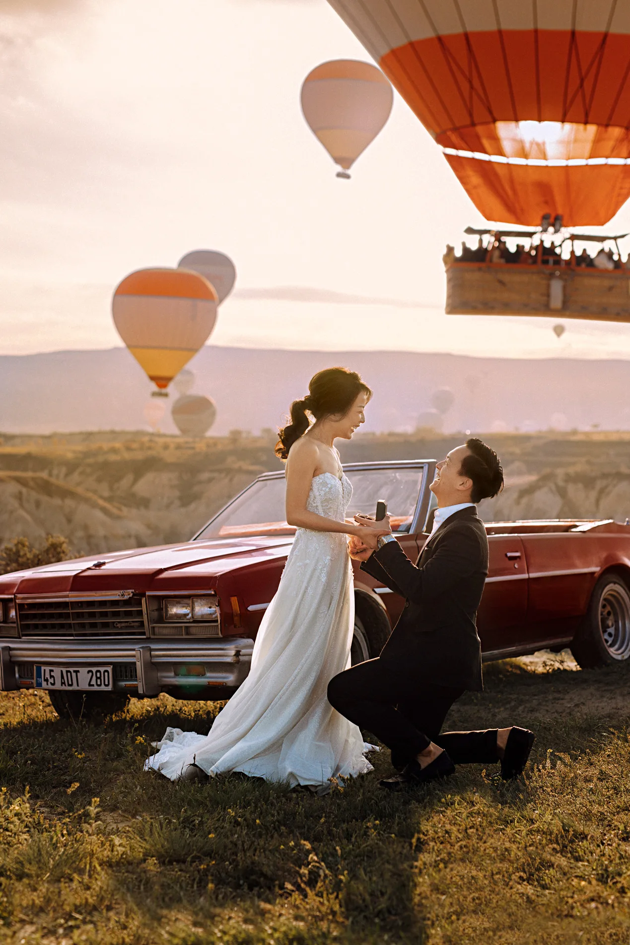 Proposal with a vintage car